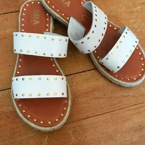 mia white sandals